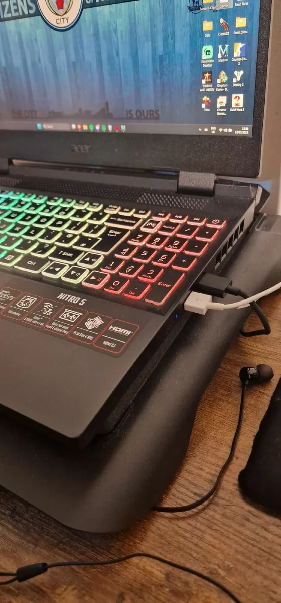 Gaming Laptop 3070ti Ryzen 7 - Image 4