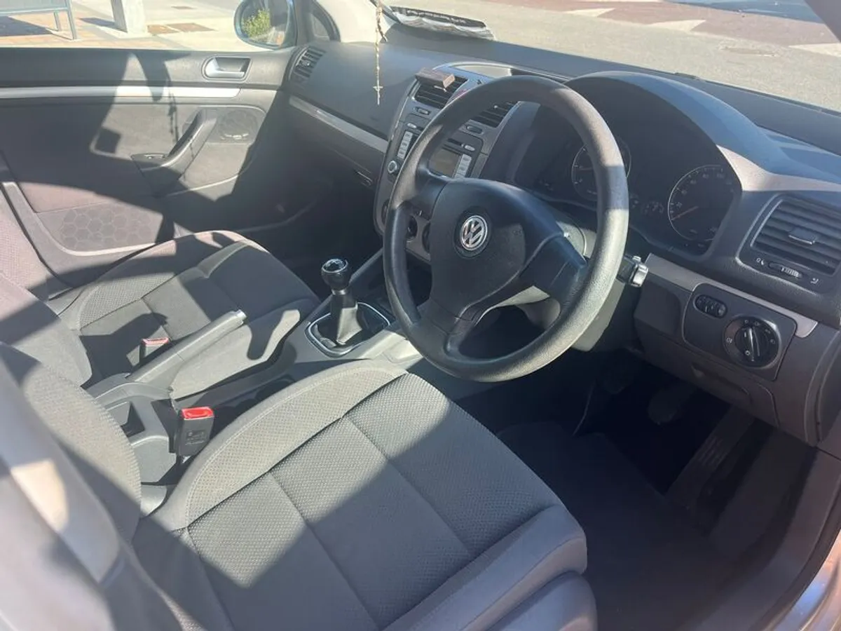 Reliable & Economical 2007 VW Golf 1.4 Petrol - Image 4