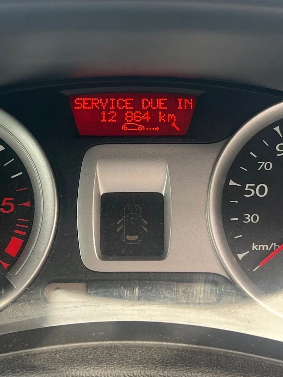 Renault Clio 2011 - Image 2