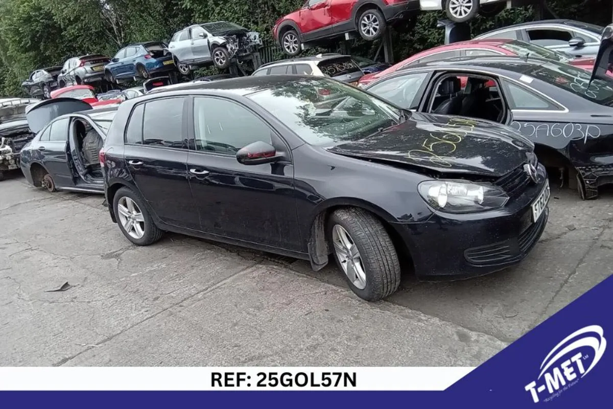2012 VOLKSWAGEN GOLF BREAKING FOR PARTS - Image 1