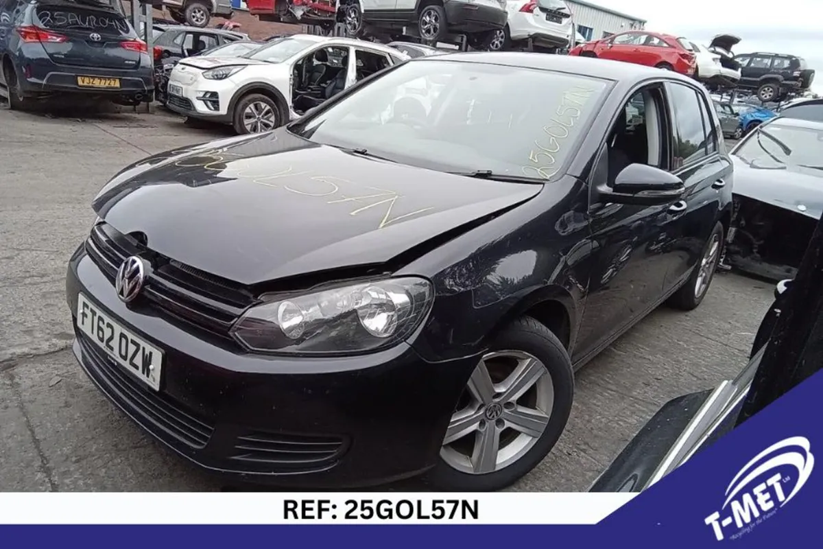 2012 VOLKSWAGEN GOLF BREAKING FOR PARTS - Image 3