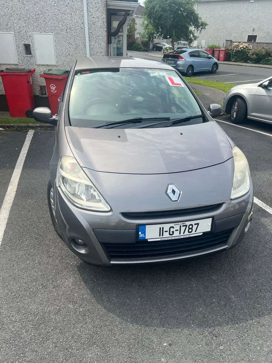 Renault Clio 2011 - Image 1