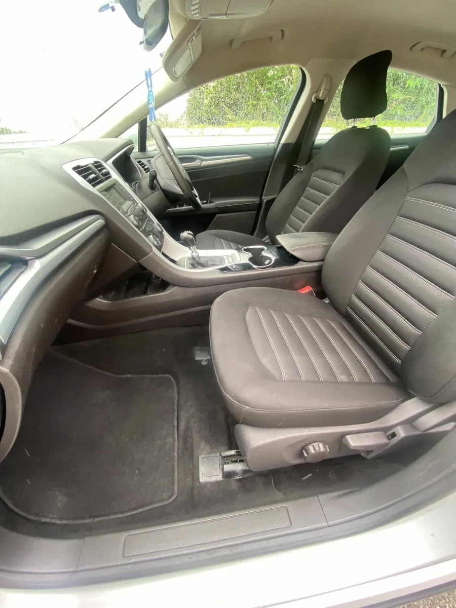 Ford Mondeo 2017 - Image 2