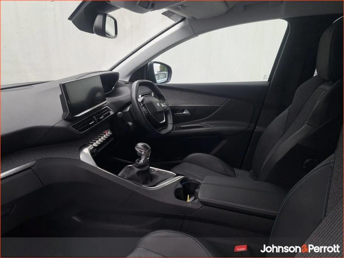 Peugeot 3008 1.2 Puretech 130bhp Allure - Image 3