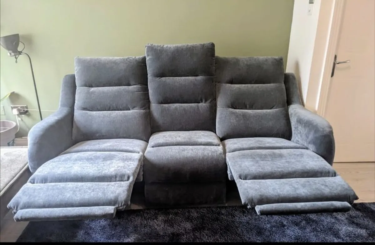 3 seater recliner sofa - Image 2