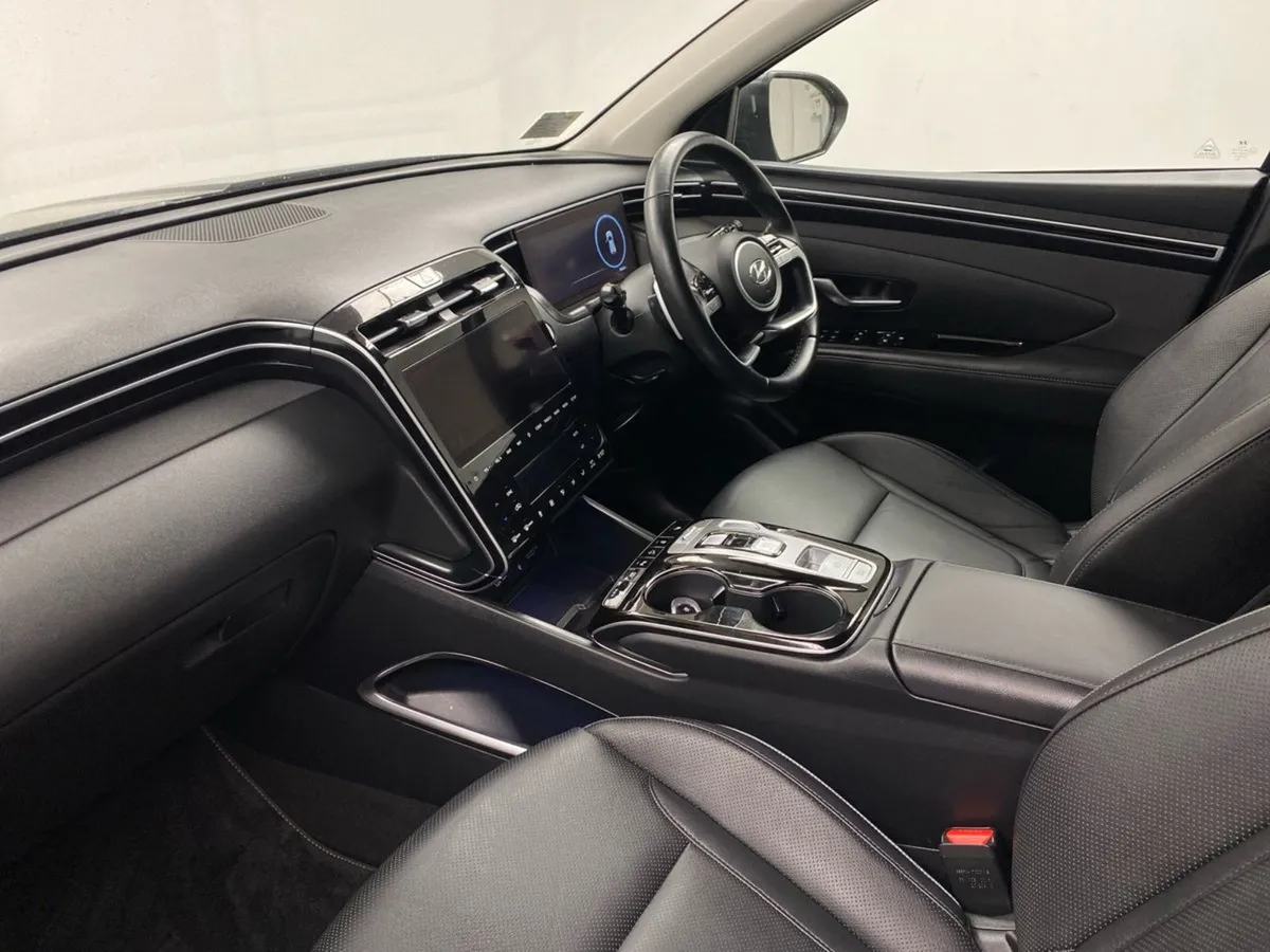 Hyundai Tucson 2WD Executive Plus HEV Auto - Image 2
