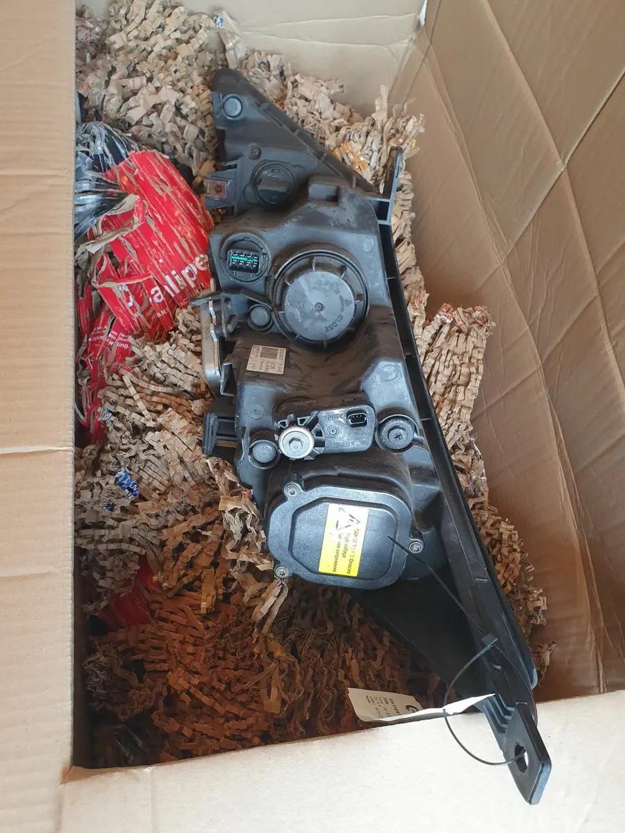 Kia Sportage 2013 RH Headlamp with built LED lamp - Image 3