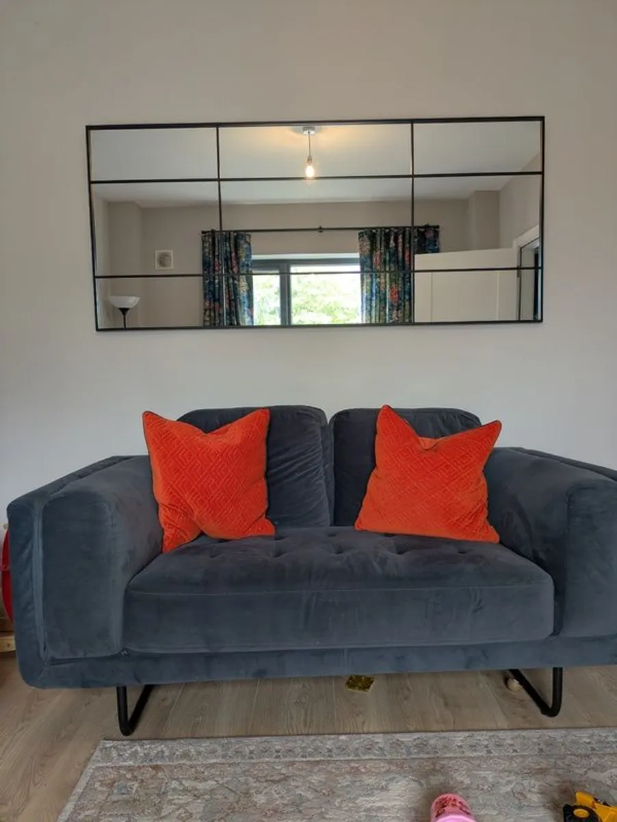 Couches - Image 2