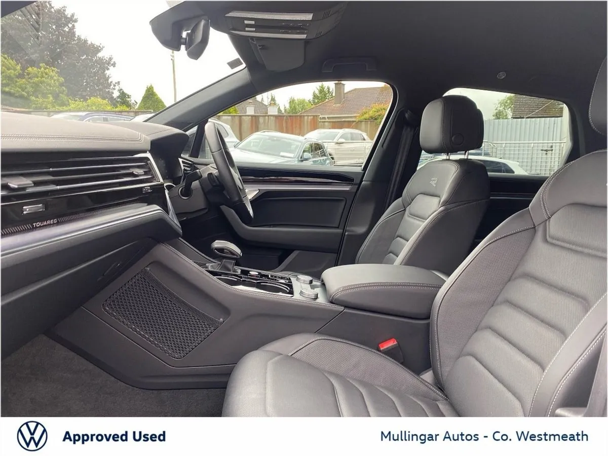 Volkswagen Touareg 3.0tdi R-line Black Edition 5 - Image 4