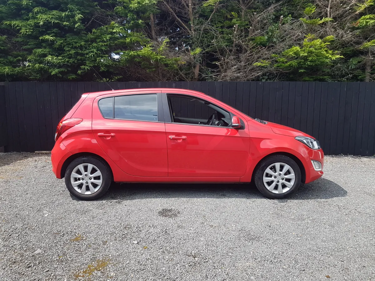 142D.. i20.. LOW MILEAGE 55K..NCT - Image 3