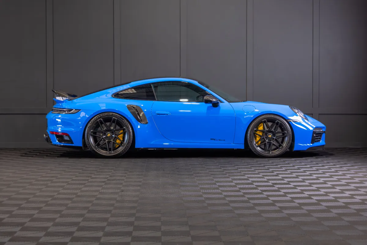 222 Porsche 911 Turbo S - Image 2
