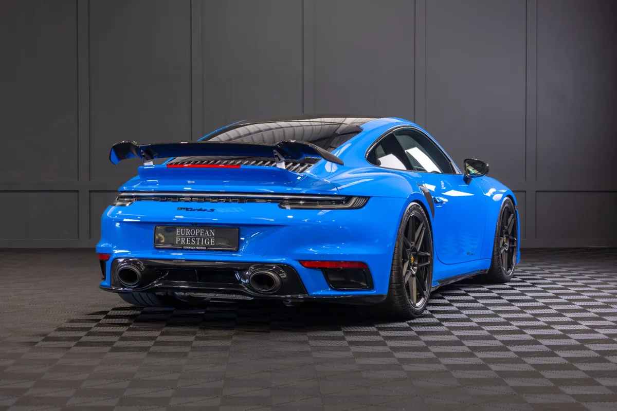 222 Porsche 911 Turbo S - Image 3