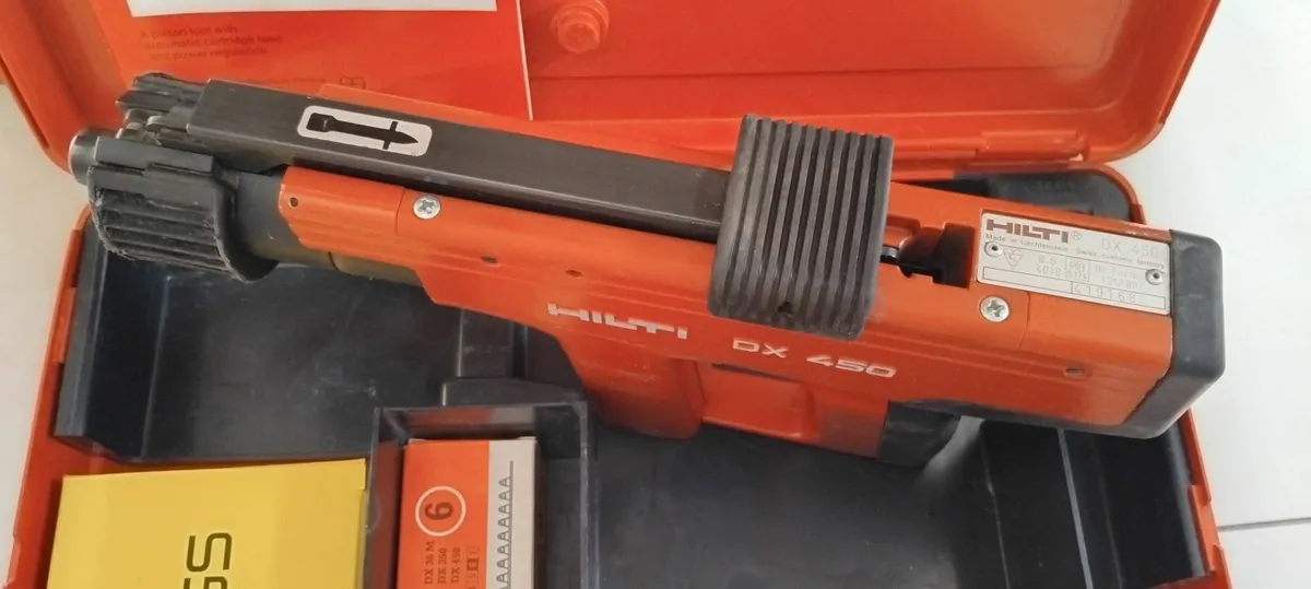 Hilti DX450 Powder Actuated Nail Gun "Serviced" - Image 4