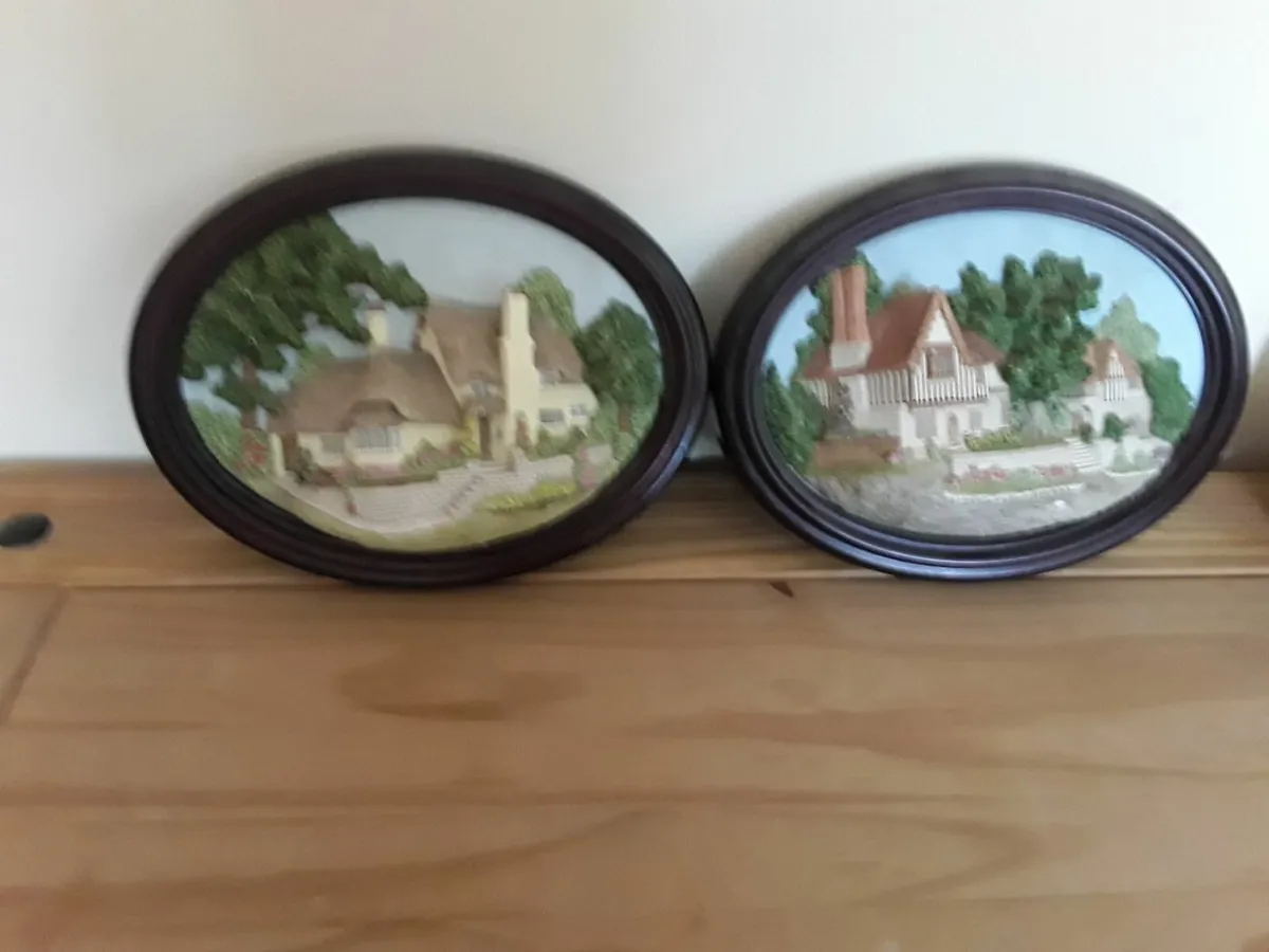 Vintage collectible 3D wall plaque - Image 3