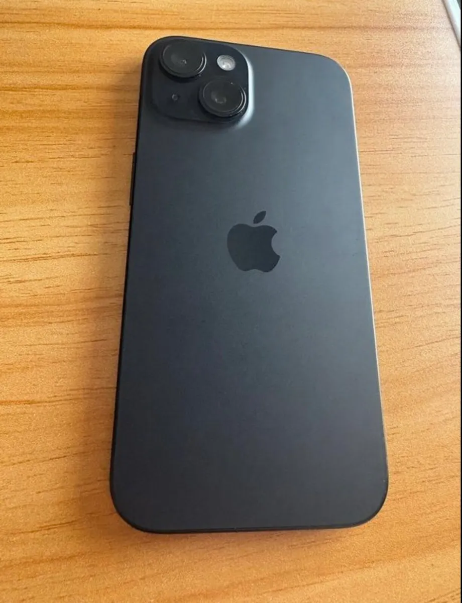 iPhone 15 - Image 1