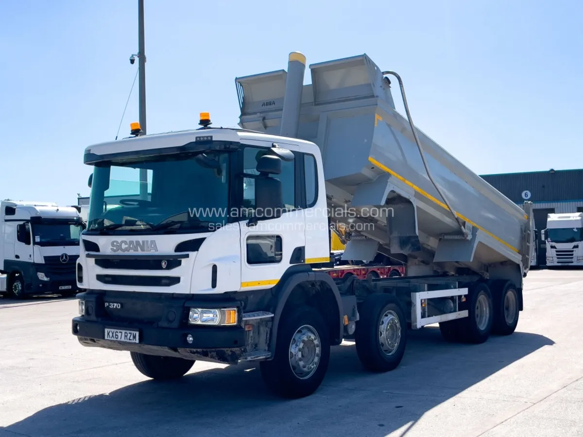 2017 (67) SCANIA P370 8X4 TIPPER - Image 3