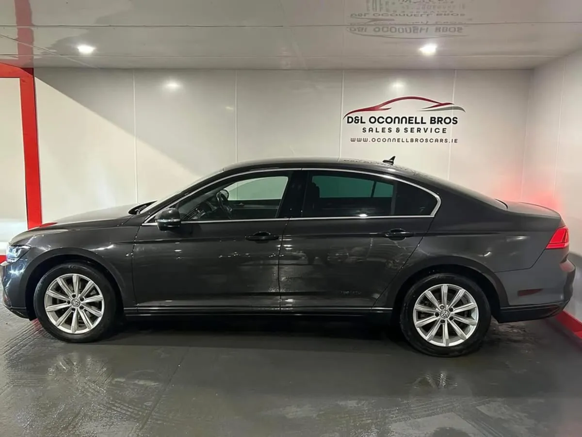 Volkswagen Passat BUSINESS 2.0 TDI MANUAL 6SPEED F - Image 3
