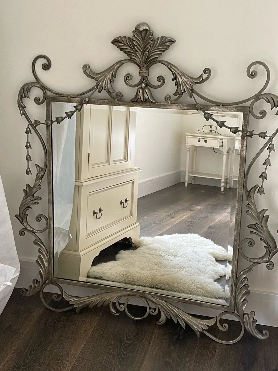 Mirror - Image 1