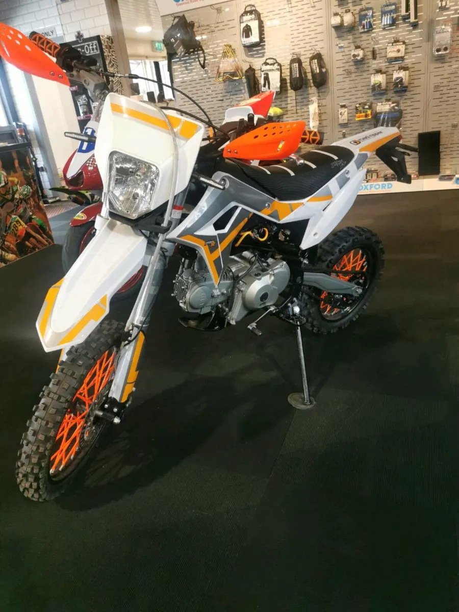 Road legal pit bike - Image 2
