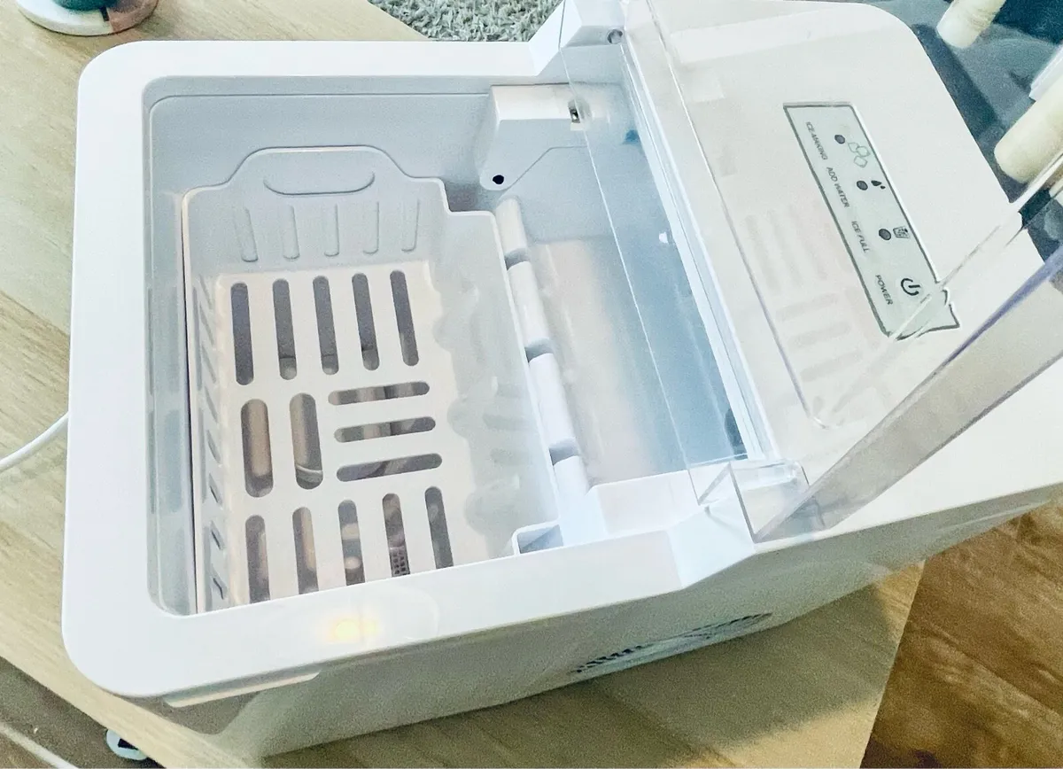 ICE MAKER - Image 2