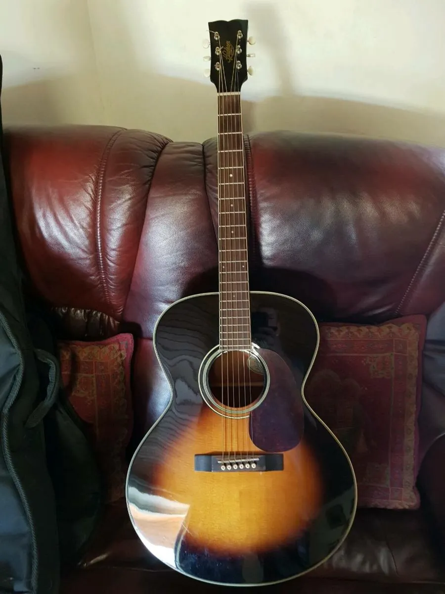 Gibson guitar - Image 3