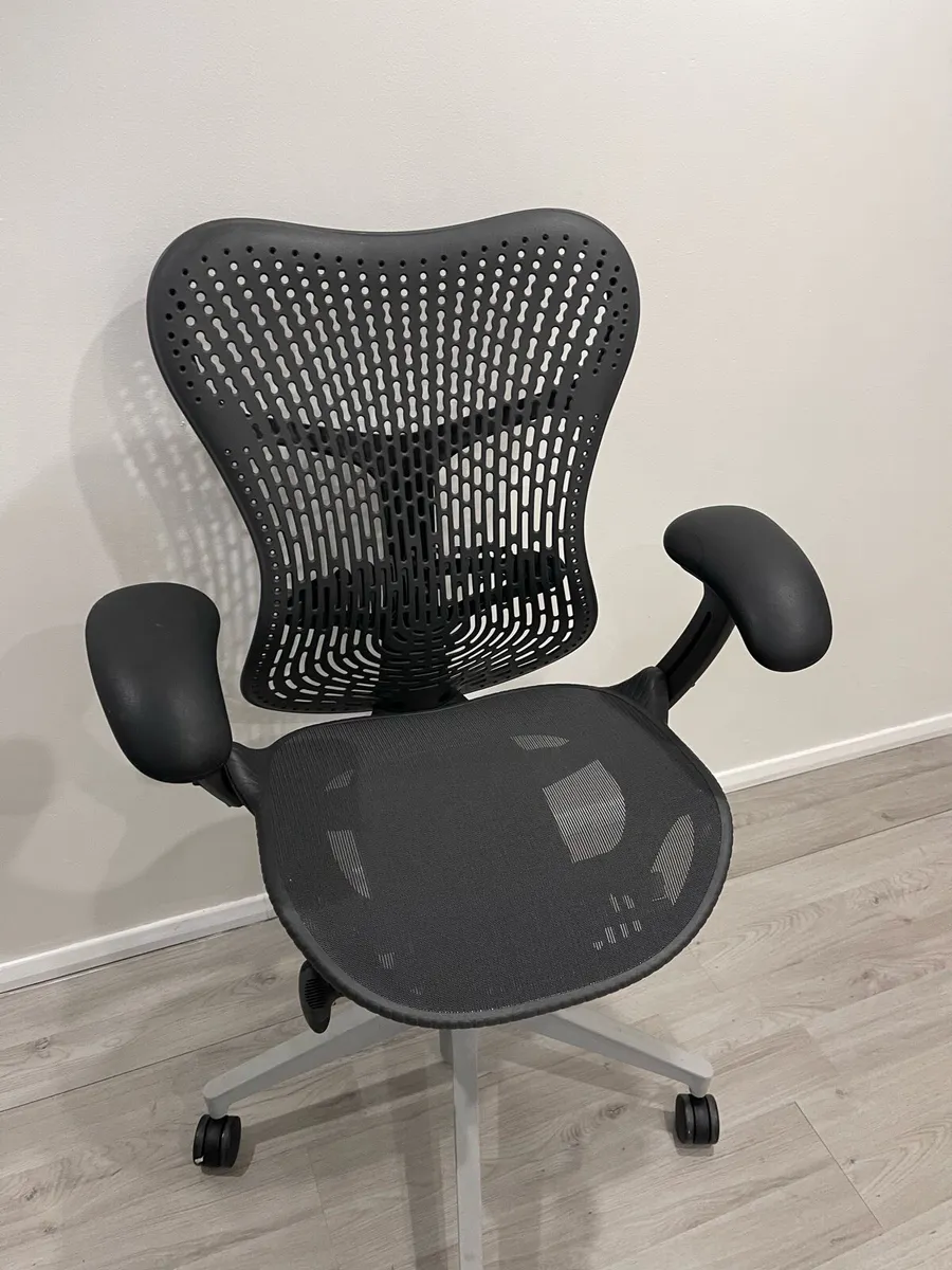 Herman Miller Mirra 2 Office Chair - Image 2