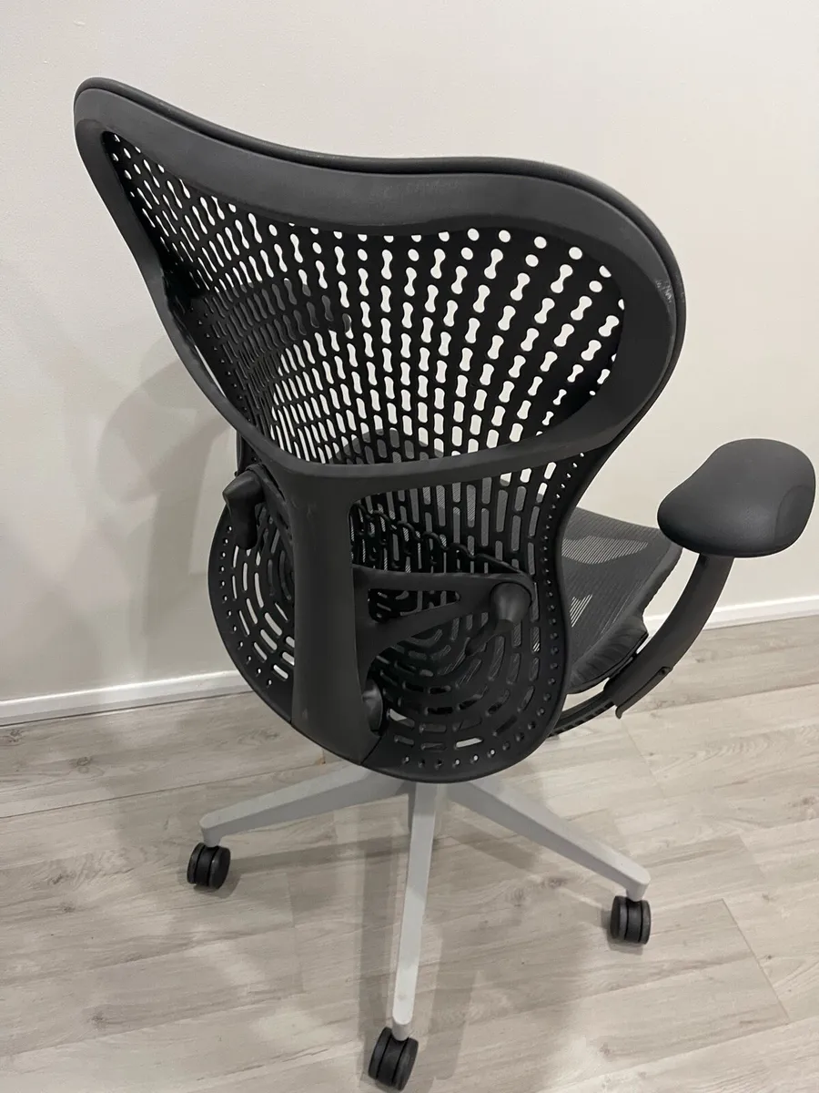 Herman Miller Mirra 2 Office Chair - Image 3