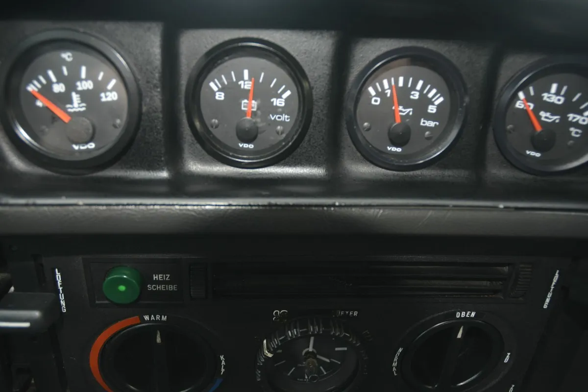 BMW 6-Series 1980 - Image 3