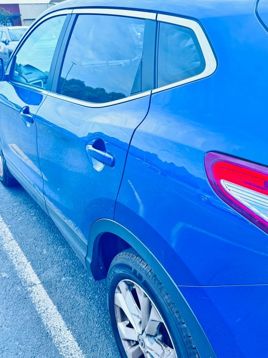 Car - Image 3