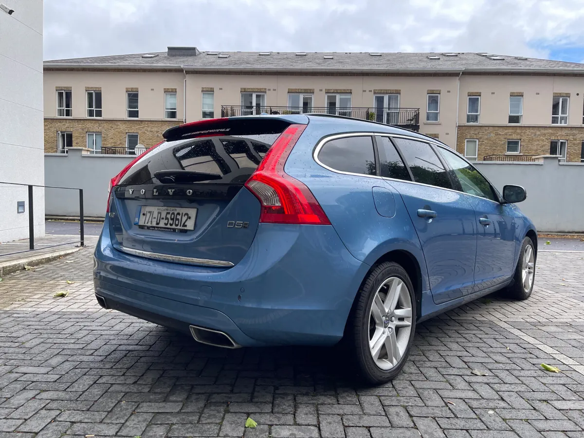 Volvo V60 2017 2.4 DIESEL HYBRID Auto NCT 05/26 - Image 3