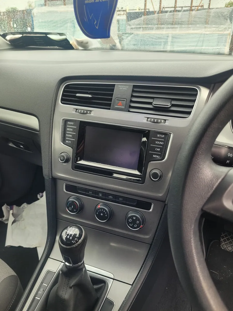 Volkswagen Golf 2014 - Image 2