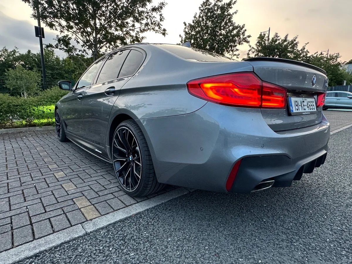 BMW 5-Series 2019 - Image 4