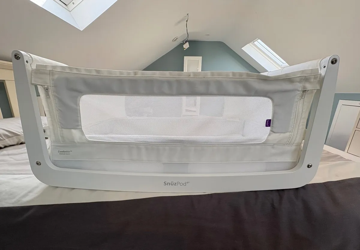 SnuzPod Bedside Crib in White - Image 3