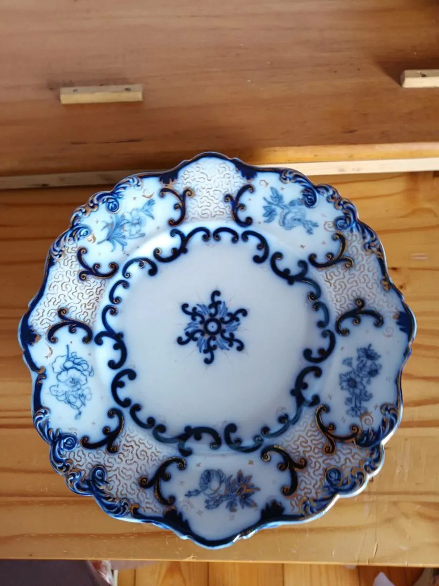 6 Victorian  Floe Blue  Dessert / Cabinet  Plates - Image 4