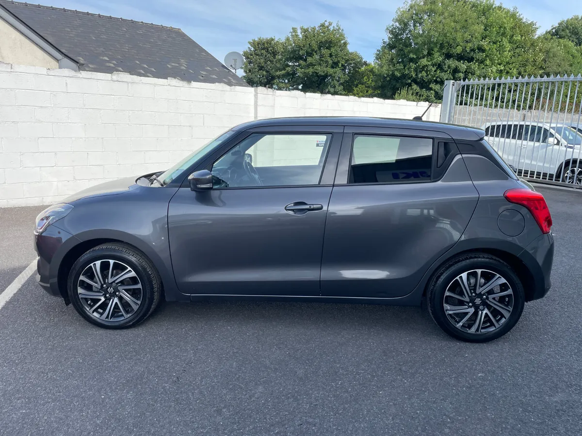 Suzuki Swift 1.2 Hybrid SZ5 - Image 4
