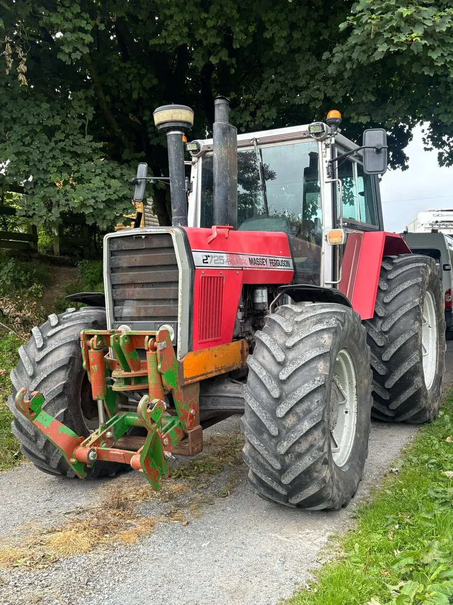 Massey 2725 - Image 1