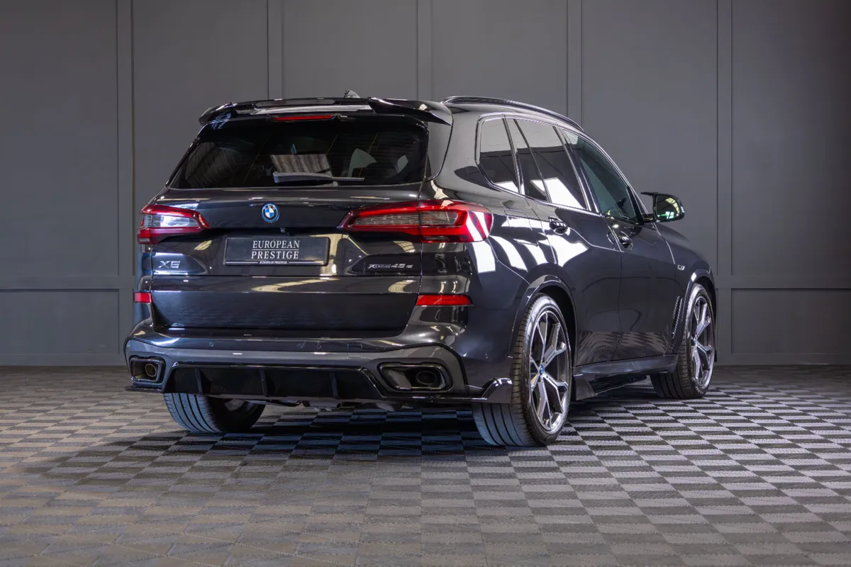 222 BMW X5 X-Drive 45e M-Sport - Image 3