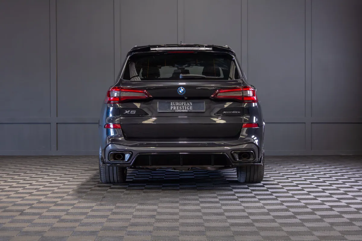 222 BMW X5 X-Drive 45e M-Sport - Image 4