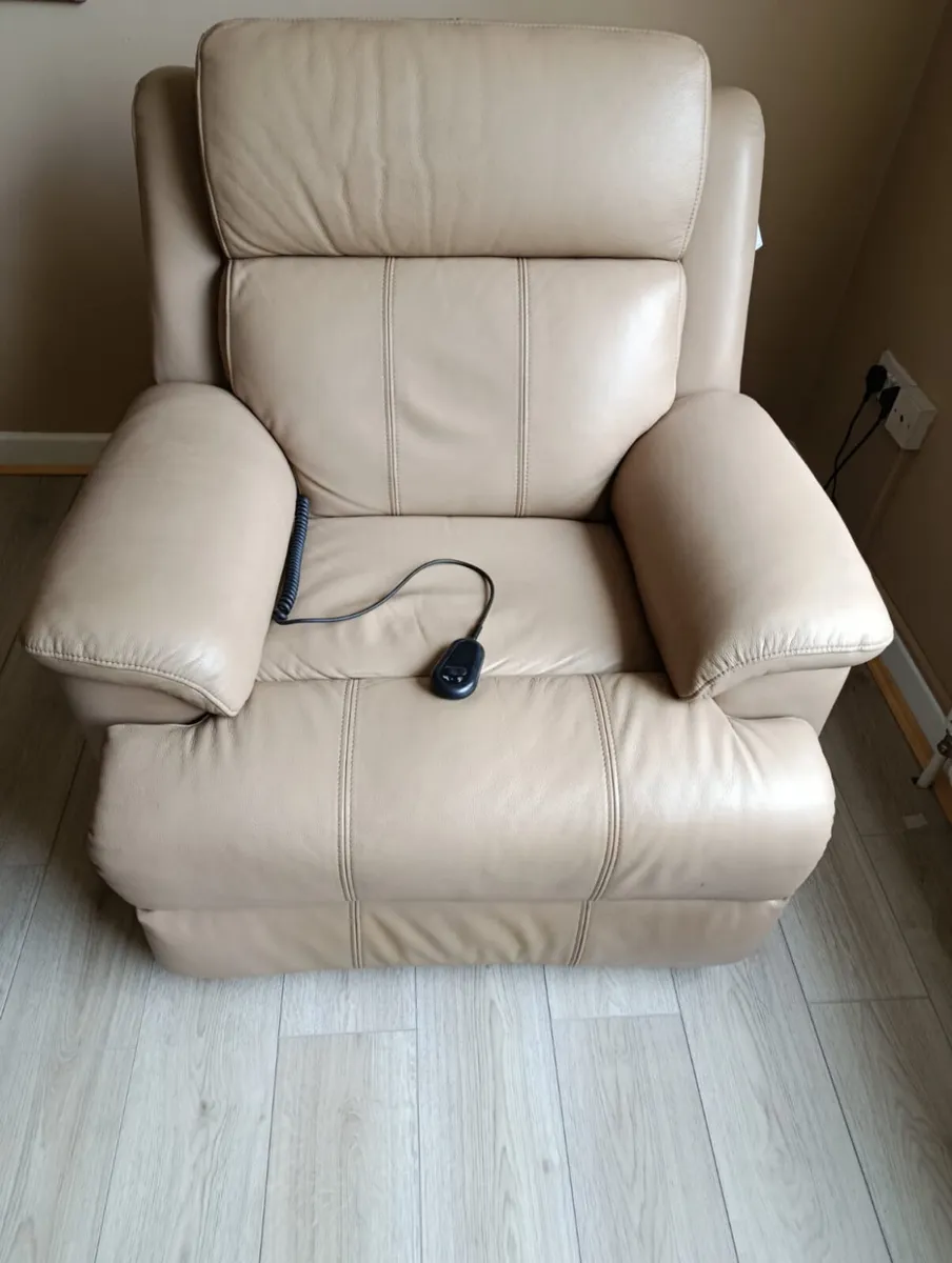 Leather Power lift up recliner - Image 1