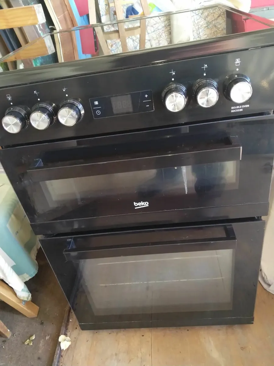 OVEN - Image 1