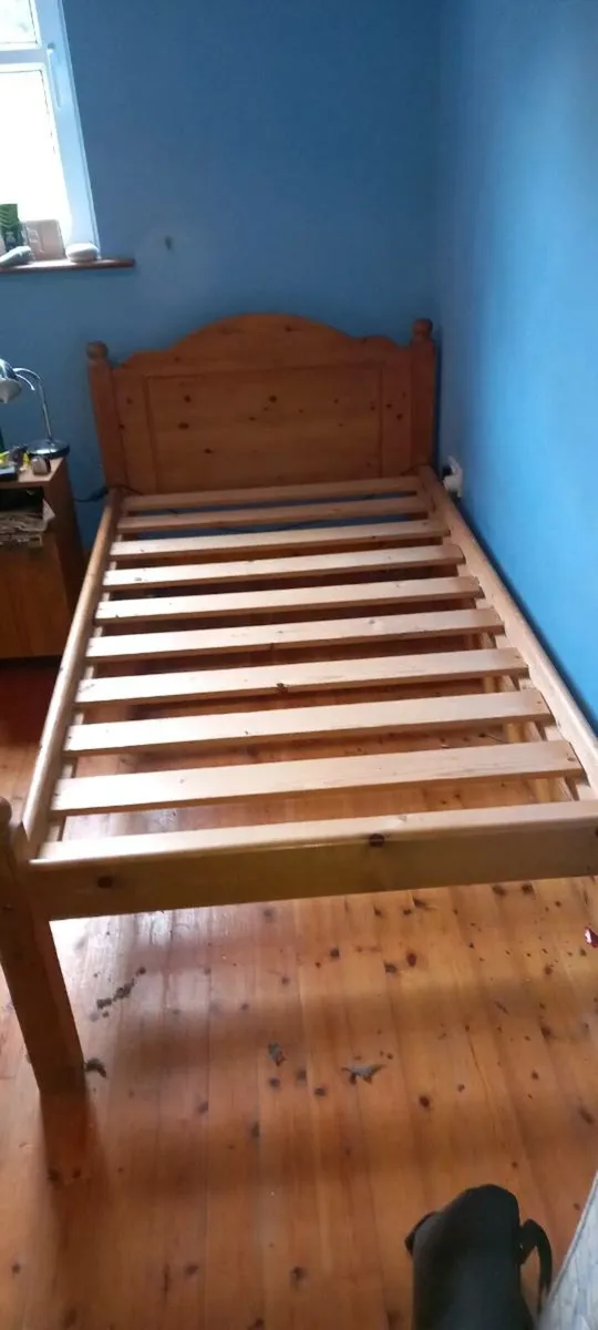Single bed - Image 1