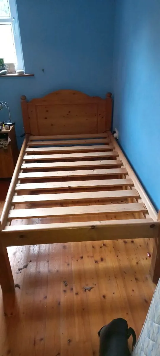 Single bed - Image 2