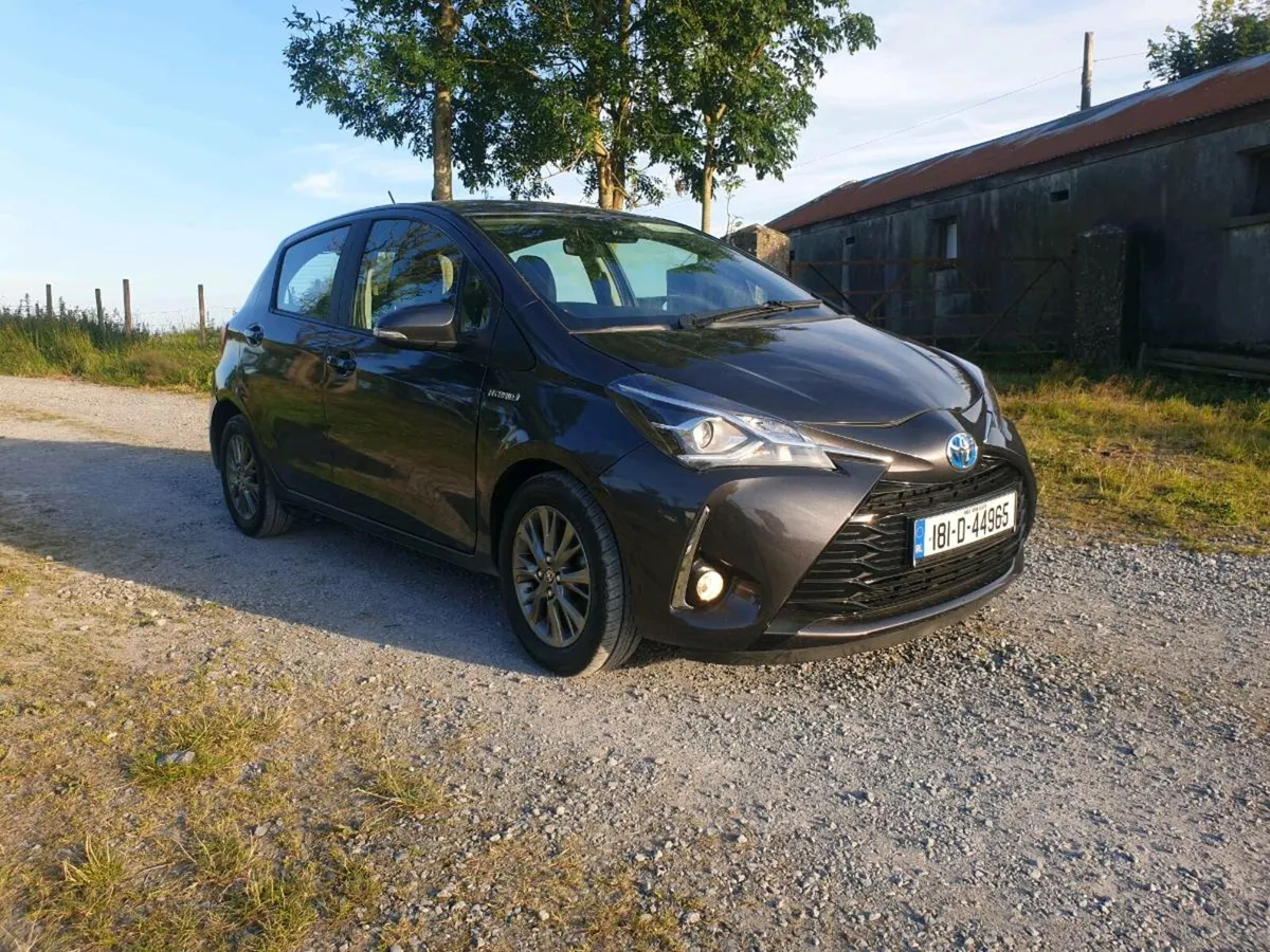 2018 Toyota Yaris Hybrid LOW LOW MILEAGE !! - Image 1