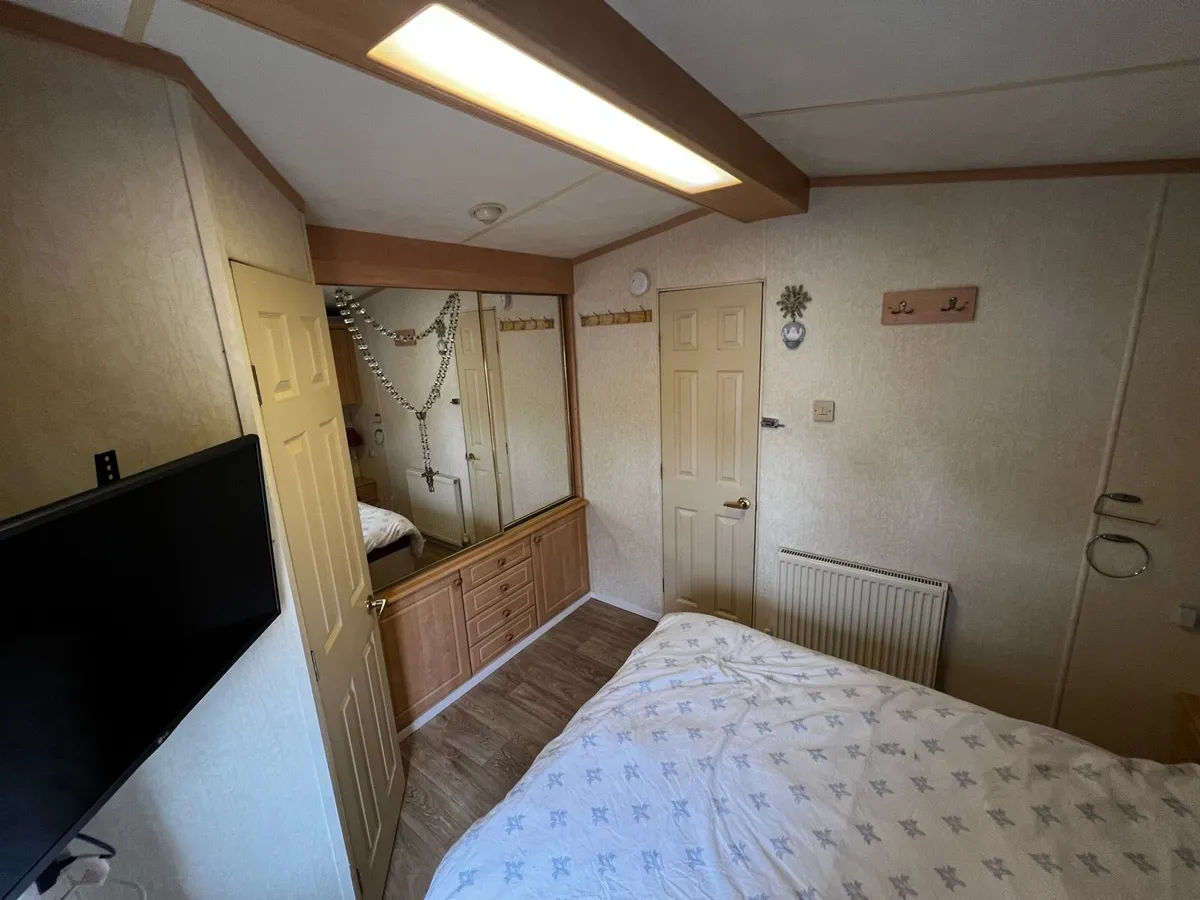 Willerby Aspen 37ft X12ft 2 Bed - Image 4