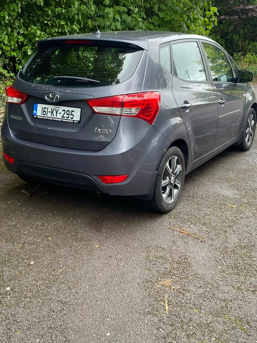 VERY LOW KILOMETRES IX20 AUTO PETROL - Image 4