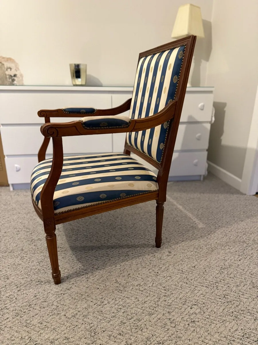 Vintage/ antique  arm chair - Image 3