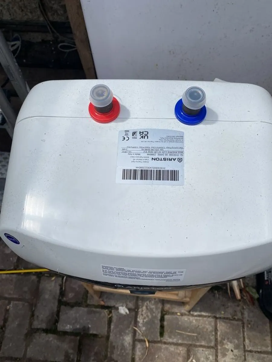 Water heater brand-new still inbox 10 L Aristotle. - Image 2