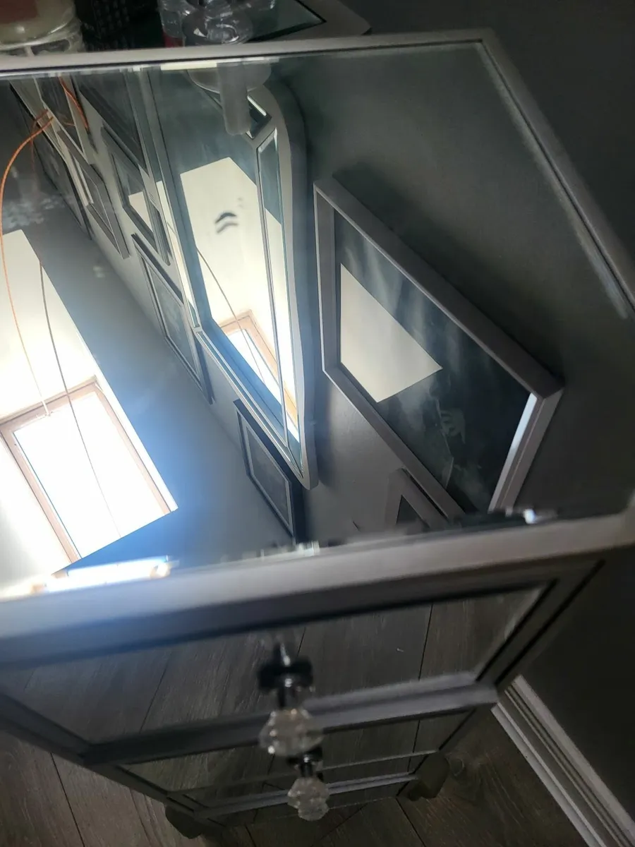 Hall table - Image 1