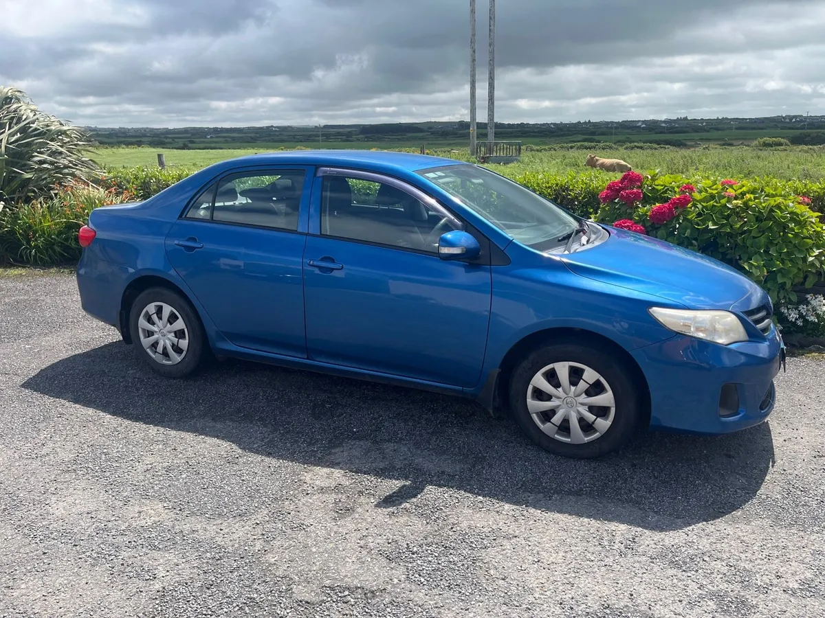 Toyota Corolla - Image 2