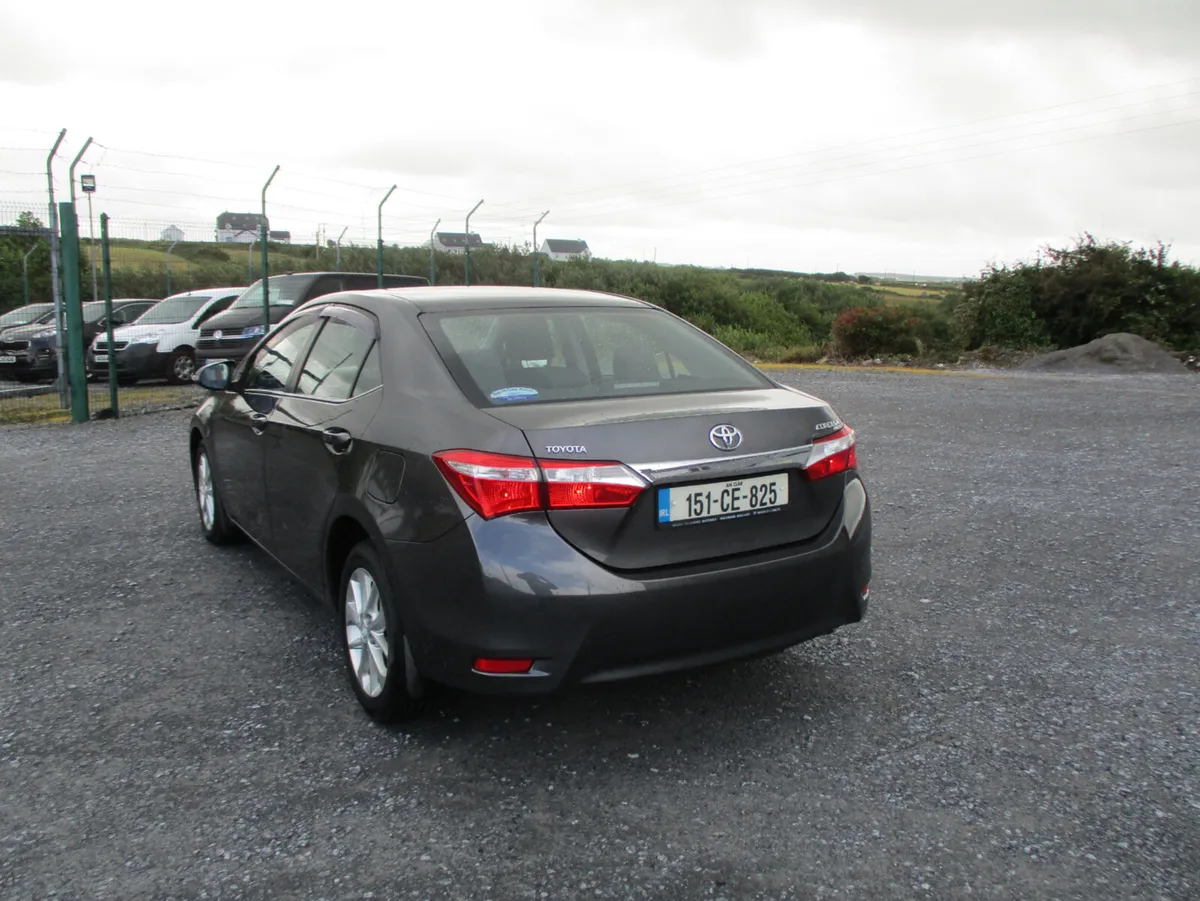 Toyota Corolla 2015 1.4 D4D  LUNA SALOON - Image 4